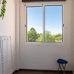 Apartament Bright 1bdr Flat In By Lovelystay *