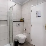 Bright 1bdr Flat In By Lovelystay Apartament Albufeira