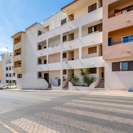 Apartament Bright 1bdr Flat In By Lovelystay