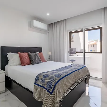 Bright 1bdr Flat In By Lovelystay