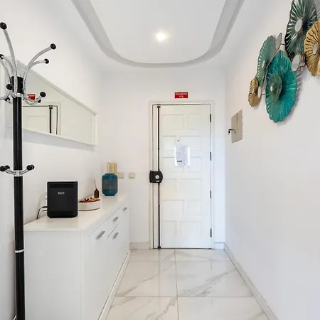 Bright 1bdr Flat In By Lovelystay Lägenhet *