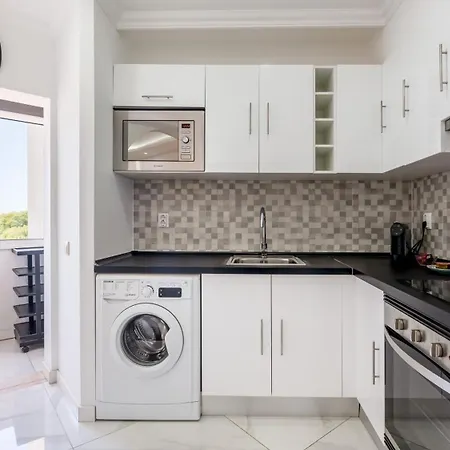 Bright 1bdr Flat In By Lovelystay Albufeira