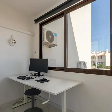 Lägenhet Bright 1bdr Flat In By Lovelystay *