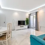 Bright 1bdr Flat In By Lovelystay Appartement